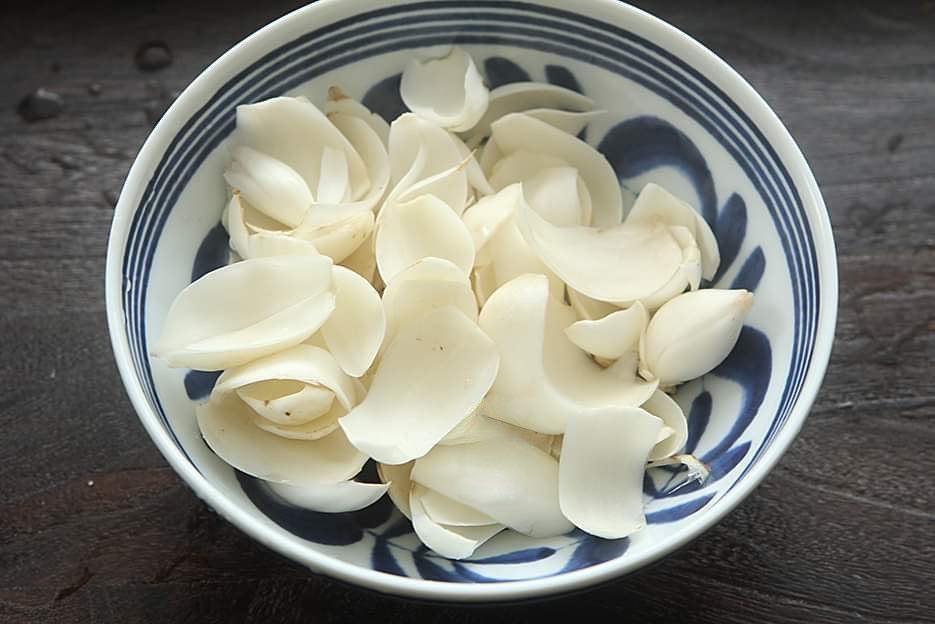 M&ugrave;a thu đ&ocirc;ng c&oacute; 5 thực phẩm m&agrave;u trắng: Gi&agrave;u dinh dưỡng, gi&aacute; rẻ b&egrave;o chợ Việt b&aacute;n đầy - Ảnh 1.