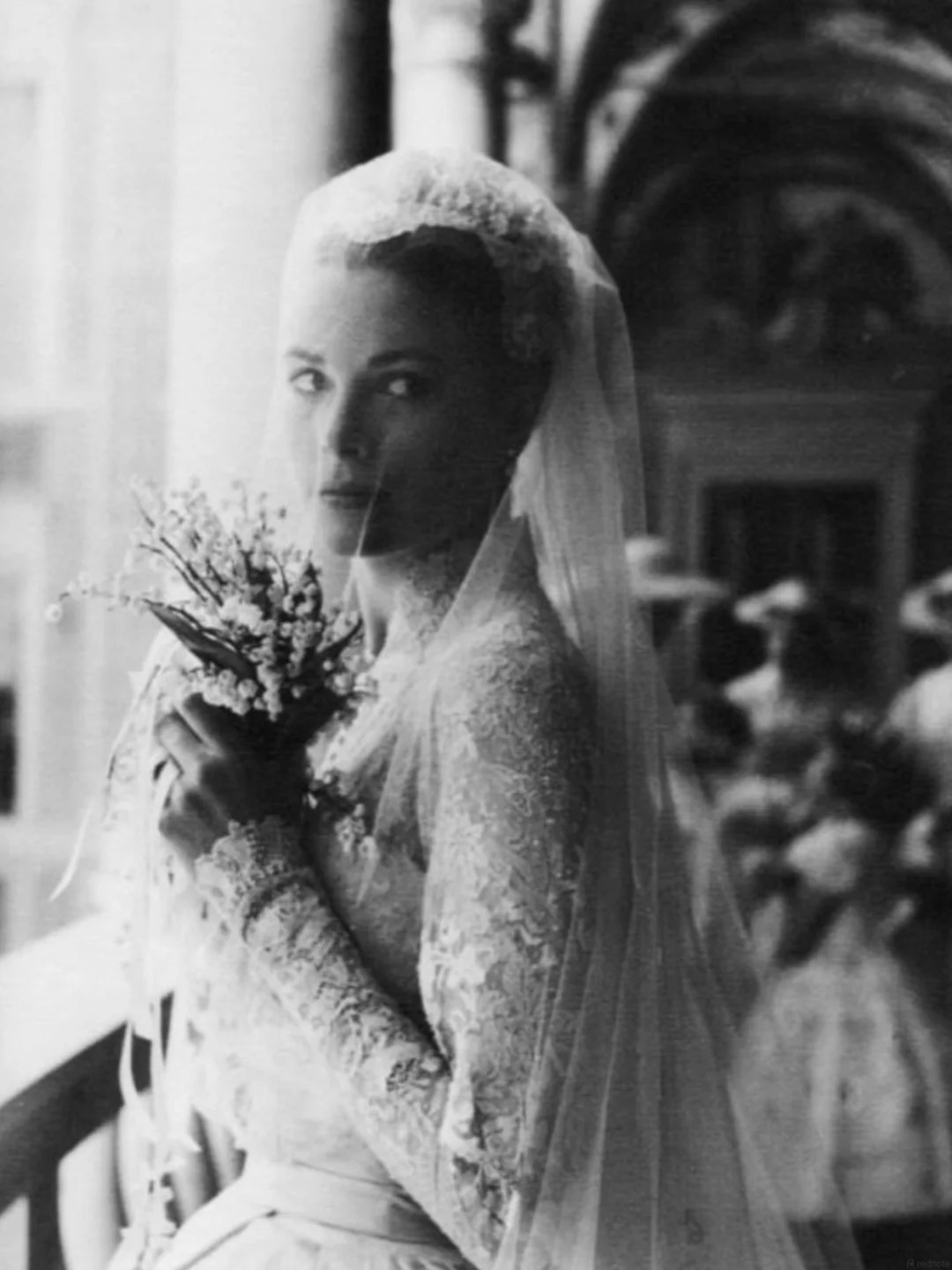 Ch&ugrave;m chu&ocirc;ng trắng b&eacute; x&iacute;u từng nằm trong b&oacute; hoa cưới của Grace Kelly lẫn Kate Middleton: Đ&oacute; l&agrave; lo&agrave;i hoa n&agrave;o? - Ảnh 5.