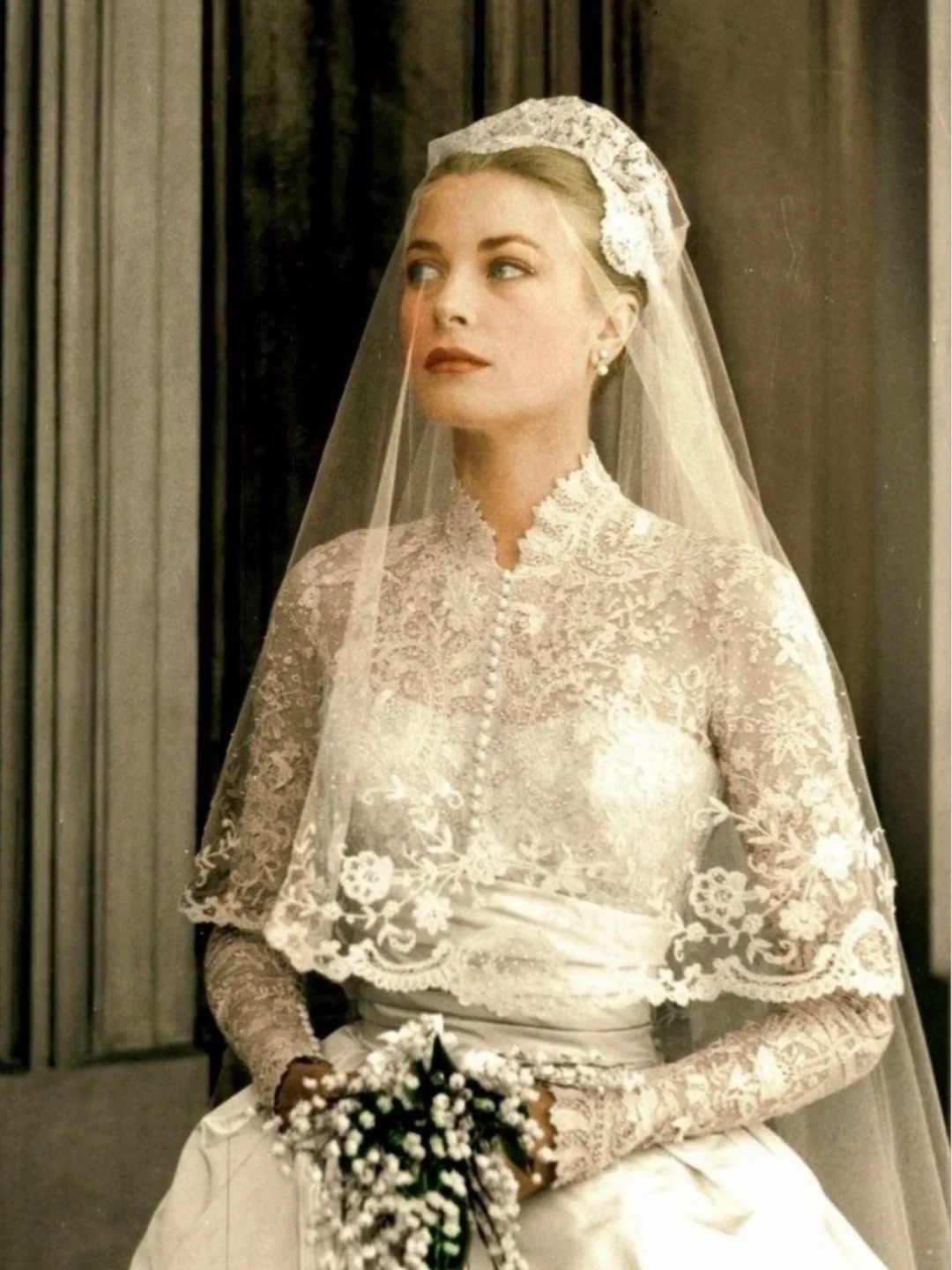 Ch&ugrave;m chu&ocirc;ng trắng b&eacute; x&iacute;u từng nằm trong b&oacute; hoa cưới của Grace Kelly lẫn Kate Middleton: Đ&oacute; l&agrave; lo&agrave;i hoa n&agrave;o? - Ảnh 4.