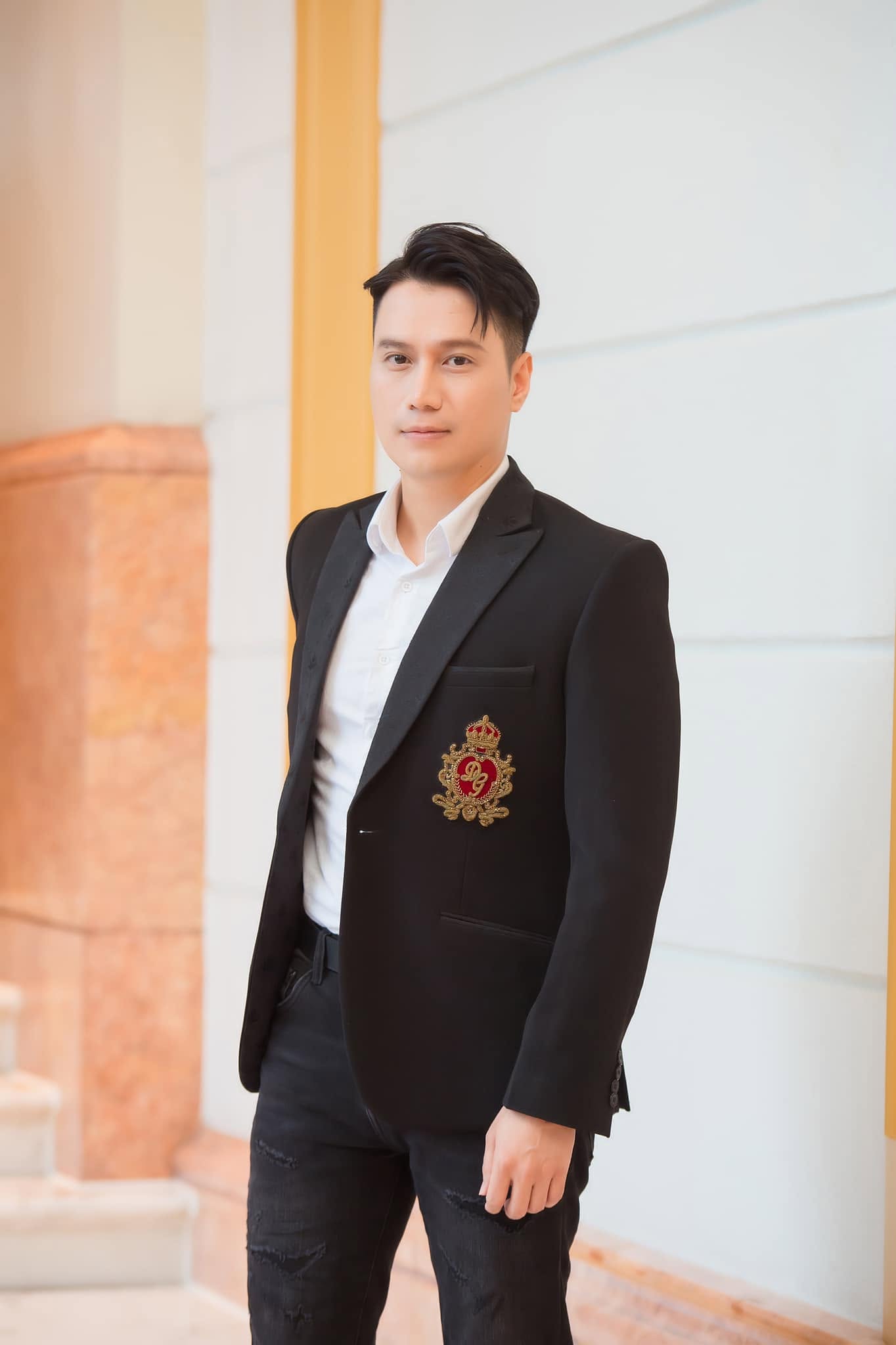 Nam thần VFC b&aacute;n ch&acirc;n g&agrave; ở H&agrave; Nội- Ảnh 1.