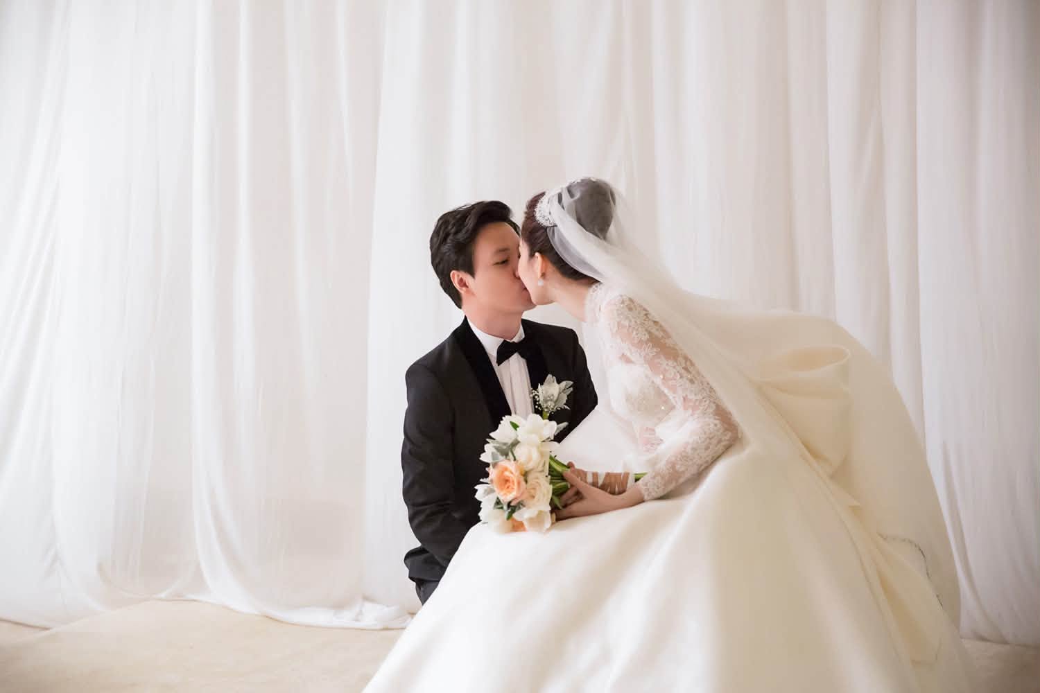 Đặng Thu Thảo đăng ảnh kỷ niệm 9 năm h&ocirc;n nh&acirc;n, &ocirc;ng x&atilde; Trung T&iacute;n liền b&igrave;nh luận một c&acirc;u - Ảnh 4.