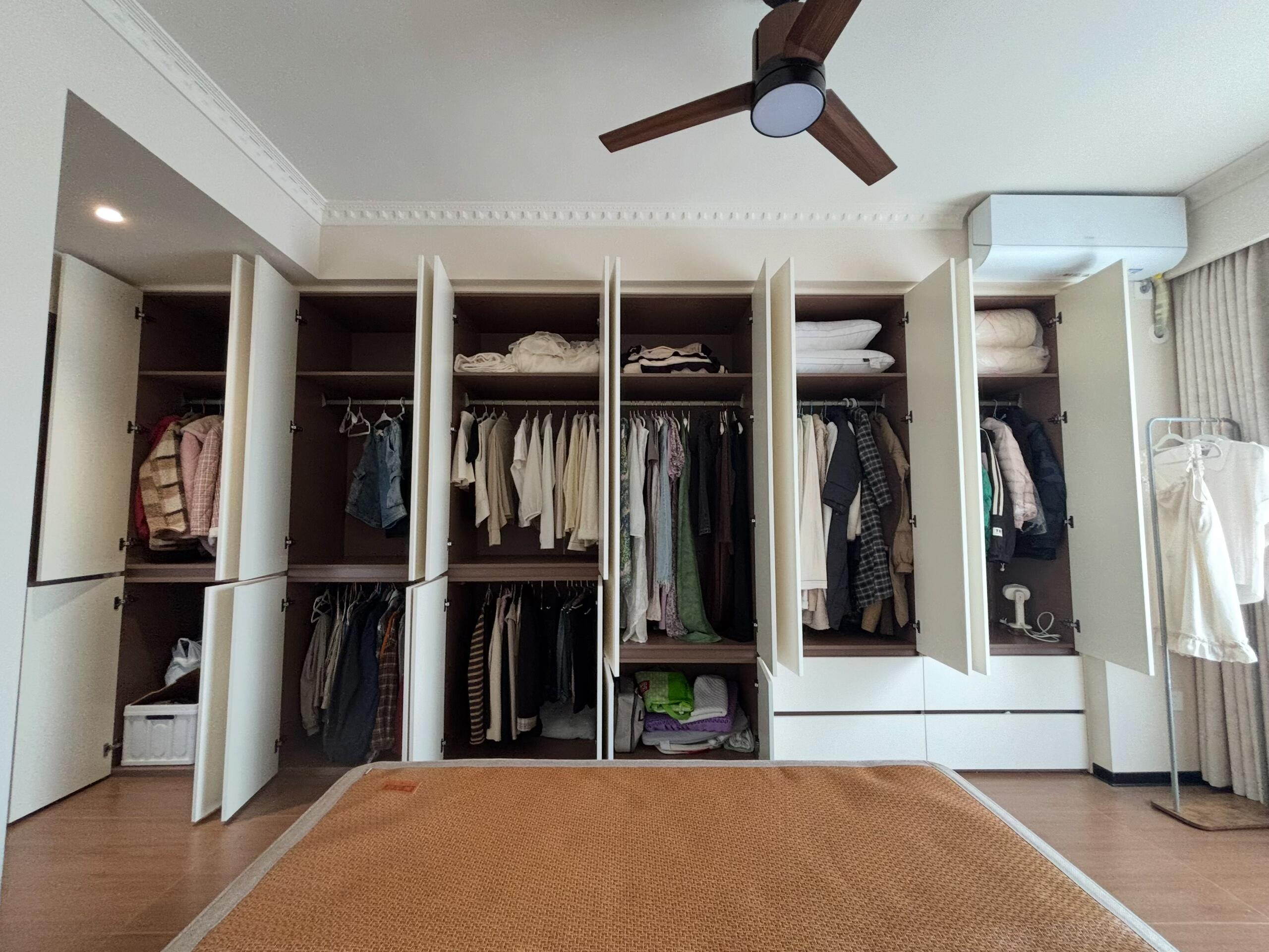 Sau 2 năm ở mới thấy 6 kiểu tủ n&agrave;y đ&aacute;ng tiền đến mức n&agrave;o: Kh&ocirc;ng cần đ&oacute;ng nhiều, sức chứa vẫn c&oacute; thể tăng gấp đ&ocirc;i - Ảnh 6.
