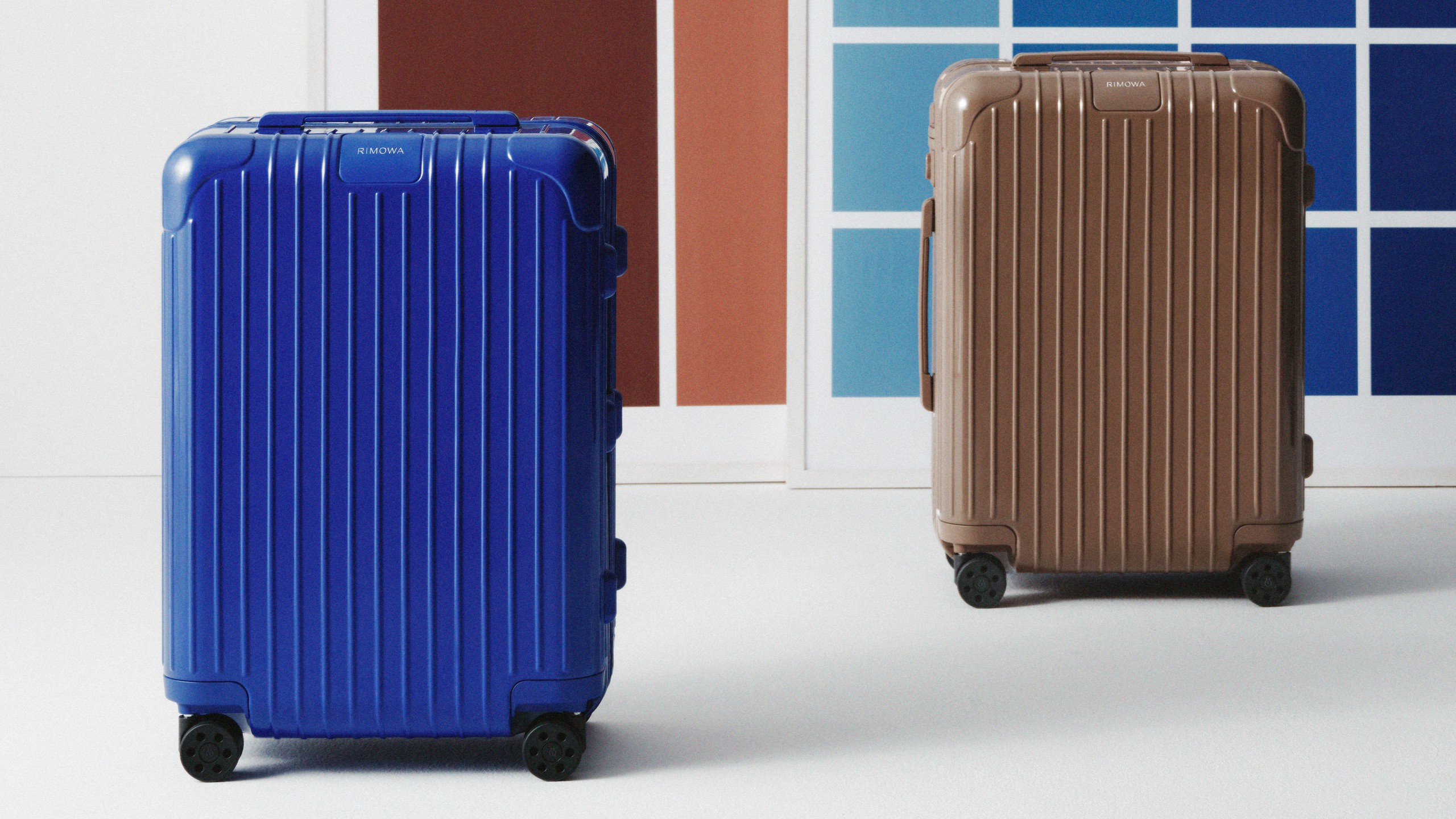 RIMOWA giới thiệu hai sắc m&agrave;u mới UMBER v&agrave; ULTRAMARINE - Ảnh 2.