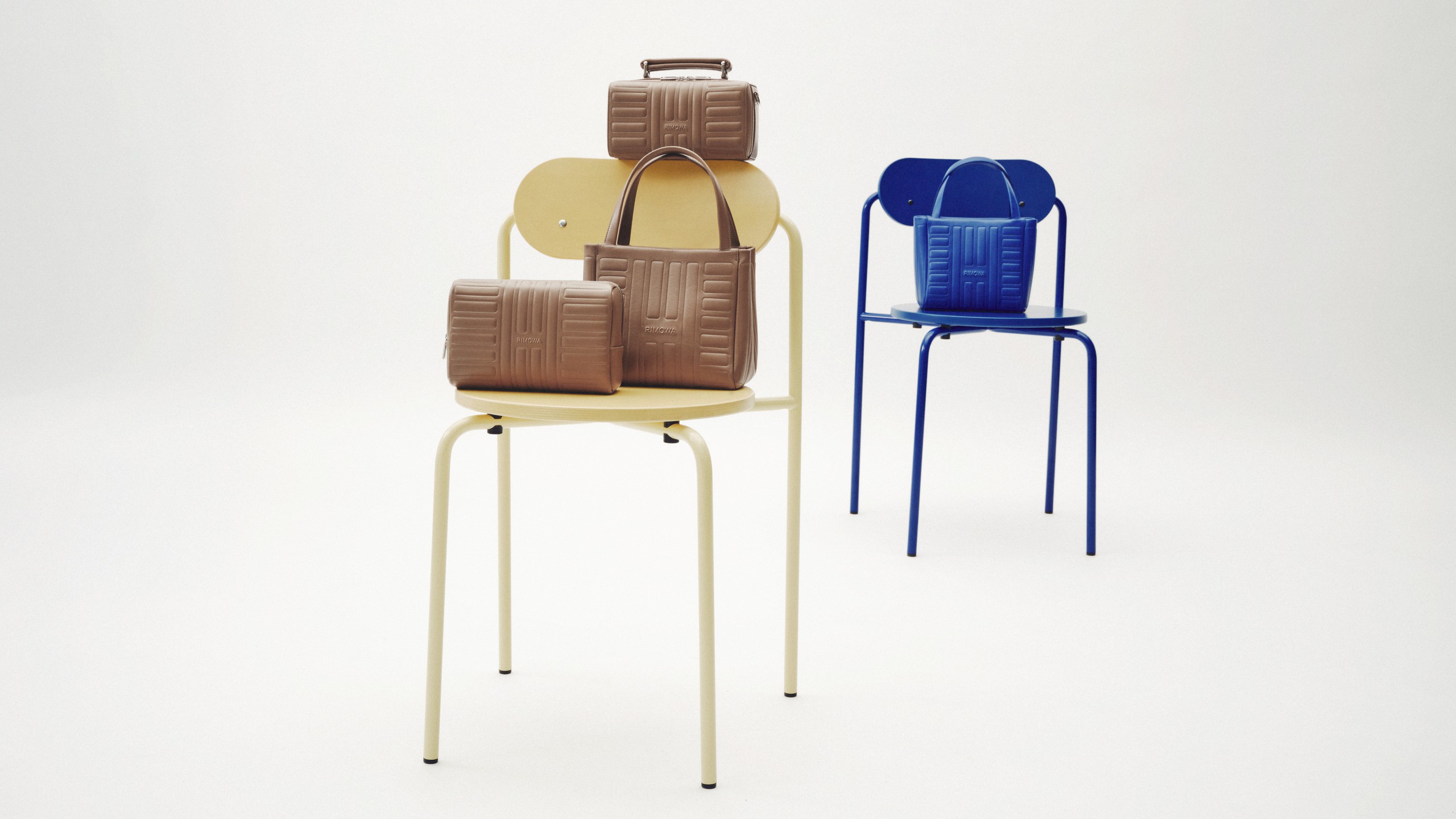 RIMOWA giới thiệu hai sắc m&agrave;u mới UMBER v&agrave; ULTRAMARINE - Ảnh 3.