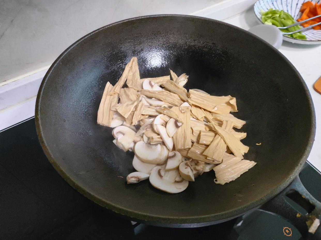 Thực đơn 2 m&oacute;n đơn giản m&agrave; ngon miệng gi&uacute;p cả nh&agrave; ăn t&igrave; t&igrave;  - Ảnh 8.