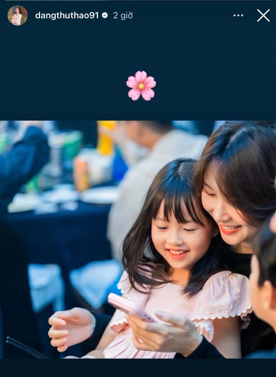 3 nh&oacute;c tỳ nh&agrave; Hoa hậu Đặng Thu Thảo sinh ra đ&atilde; ngậm th&igrave;a v&agrave;ng, visual đẹp như thi&ecirc;n thần - Ảnh 1.