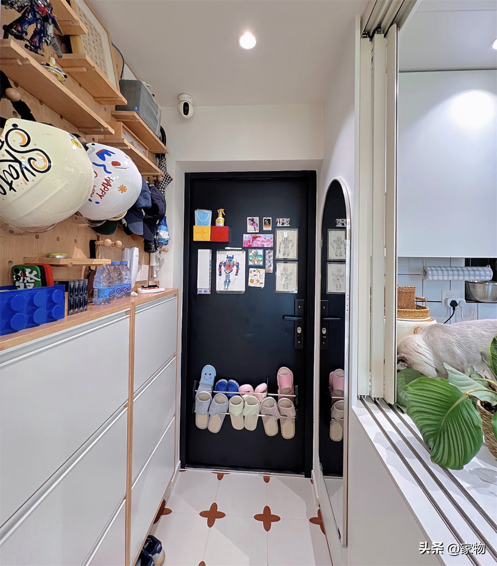 Căn hộ cũ 37m&sup2; ở trung t&acirc;m th&agrave;nh phố: Chia đ&ocirc;i ph&ograve;ng kh&aacute;ch l&agrave;m th&ecirc;m ph&ograve;ng ngủ, gia đ&igrave;nh 3 người vẫn sống thoải m&aacute;i - Ảnh 2.