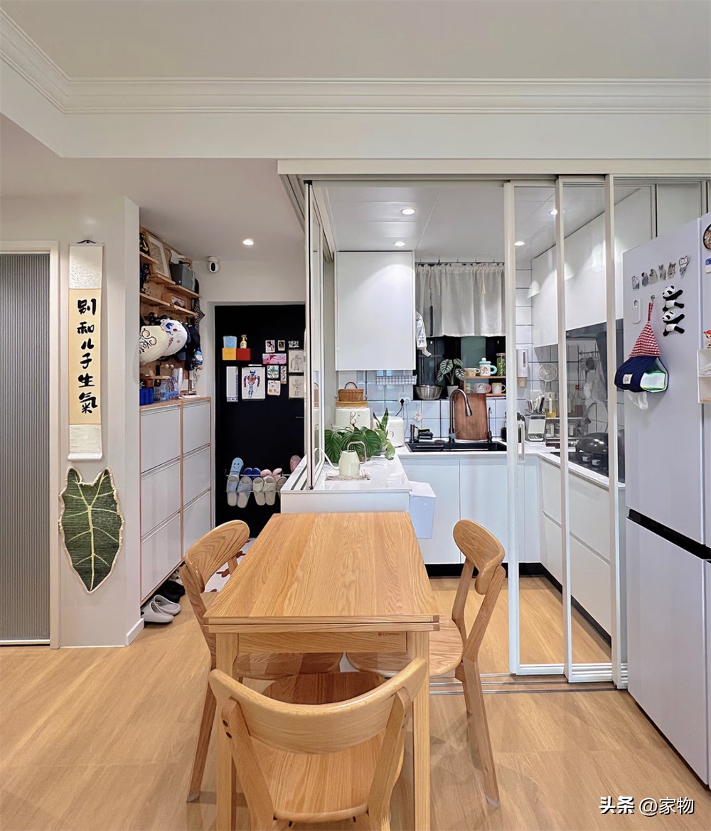 Căn hộ cũ 37m&sup2; ở trung t&acirc;m th&agrave;nh phố: Chia đ&ocirc;i ph&ograve;ng kh&aacute;ch l&agrave;m th&ecirc;m ph&ograve;ng ngủ, gia đ&igrave;nh 3 người vẫn sống thoải m&aacute;i - Ảnh 10.