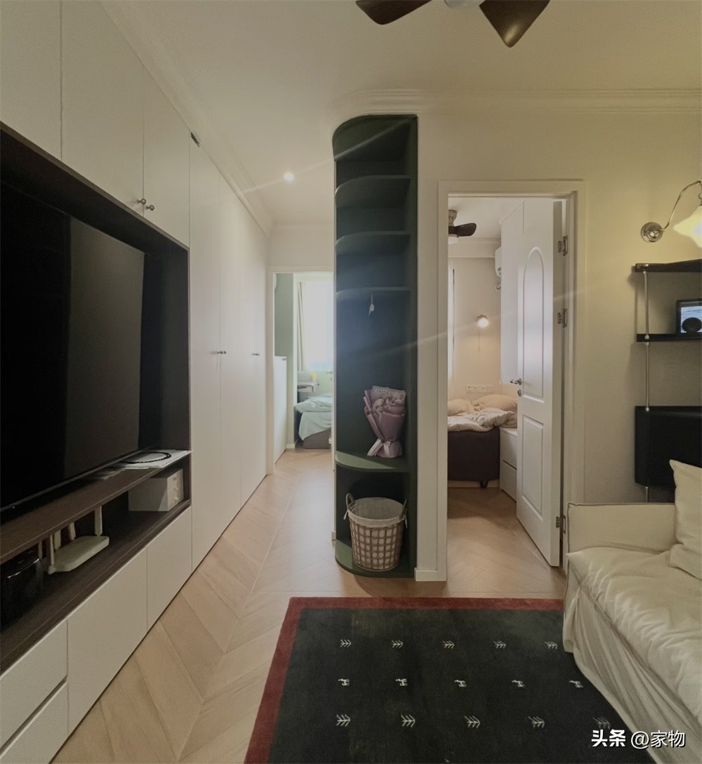 Căn hộ 28m&sup2; vẫn c&oacute; 2 ph&ograve;ng ngủ, 1 ph&ograve;ng kh&aacute;ch: Nh&igrave;n c&aacute;ch c&ocirc; g&aacute;i xử l&yacute; nh&agrave; d&agrave;i v&agrave; hẹp mới thấy từng m&eacute;t vu&ocirc;ng đều c&oacute; gi&aacute; trị - Ảnh 9.