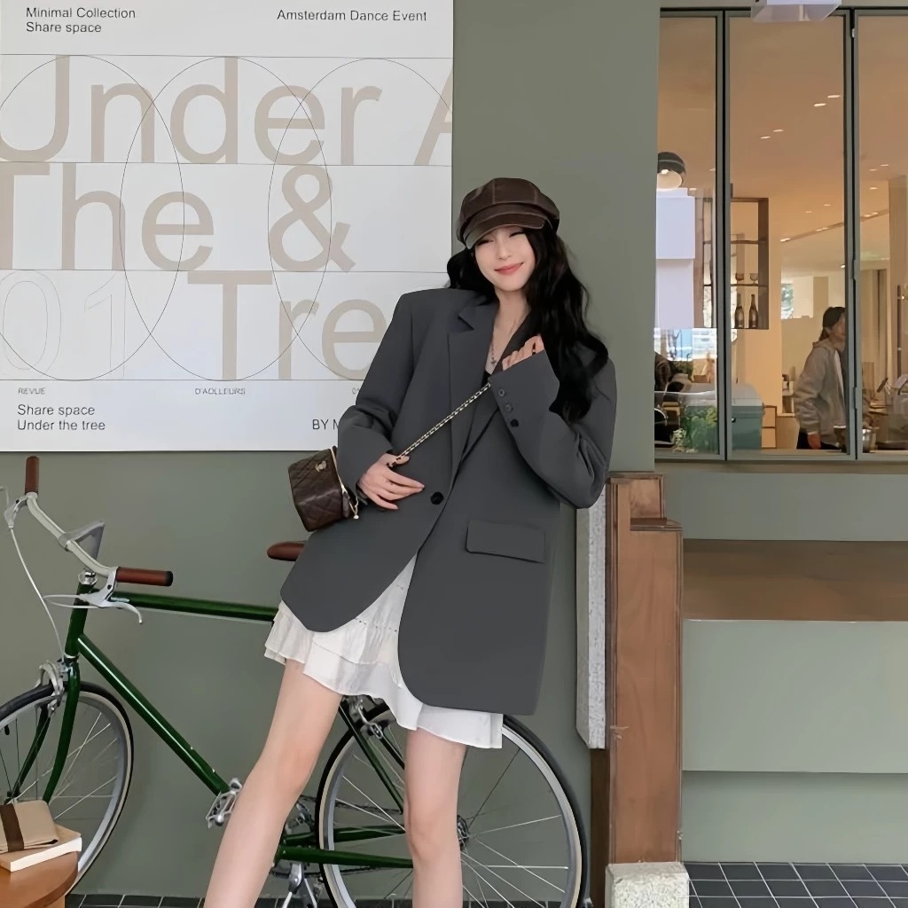 Kh&ocirc;ng cần đồ cầu kỳ, blazer phối v&aacute;y d&agrave;i vẫn tạo n&ecirc;n vẻ thanh lịch chuẩn old money - Ảnh 7.
