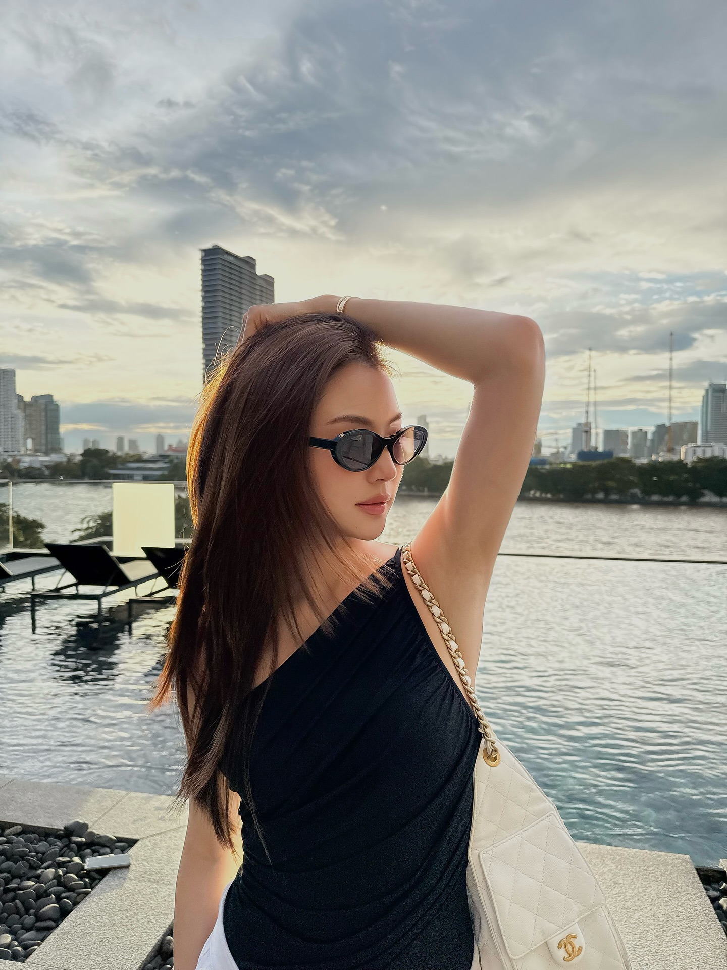 Tiểu thư Th&aacute;i Lan Miu Natsha: Nhan sắc kh&ocirc;ng ngh&egrave;o nổi tại show diễn Chanel 2026 - Ảnh 18.