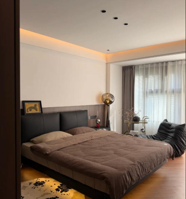 Ng&agrave;y c&agrave;ng &iacute;t người mua giường 1,8m: Người b&aacute;n nội thất chỉ ra 4 l&yacute; do, nghe xong mới thấy chọn giường nhỏ hơn cũng c&oacute; c&aacute;i hay - Ảnh 1.