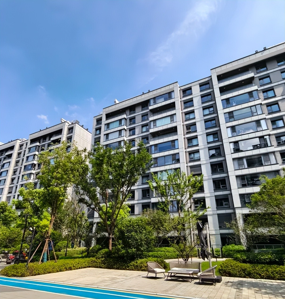 Từ tầng 33 chuyển xuống tầng 4, t&ocirc;i mới hiểu v&igrave; sao nhiều người kh&ocirc;ng c&ograve;n m&ecirc; nh&agrave; thật cao: 4 thay đổi thấy r&otilde; sau khi chuyển - Ảnh 5.