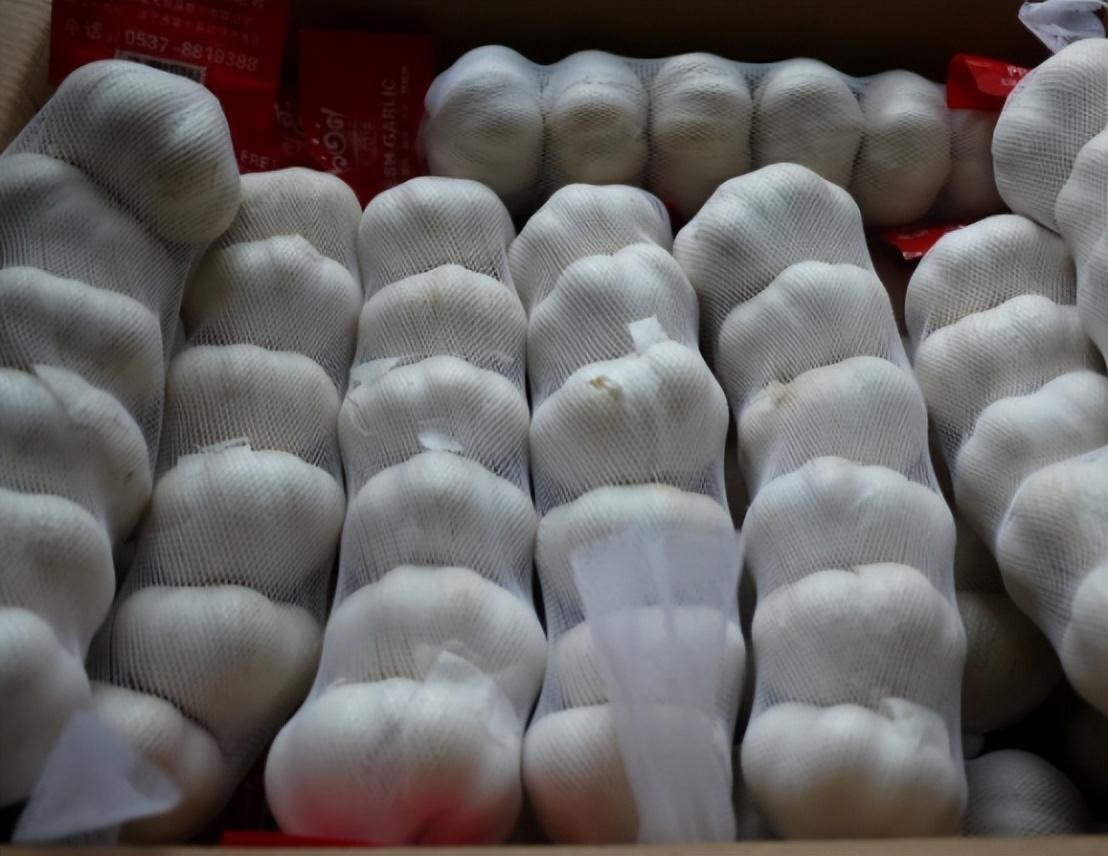 Người b&aacute;n rau tiết lộ: H&atilde;y vứt ngay 6 loại tỏi n&agrave;y đi, đặc biệt l&agrave; loại thứ 3 - Ảnh 4.