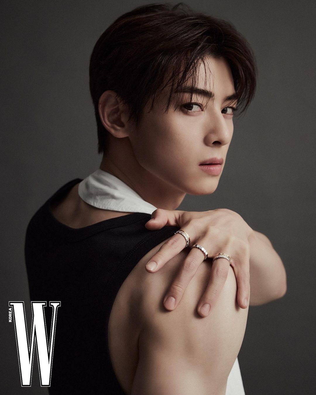 cha-eunwoo-astro-w-korea-magazin-176992859330227817473-1769954961812-17699549620971126794832.png