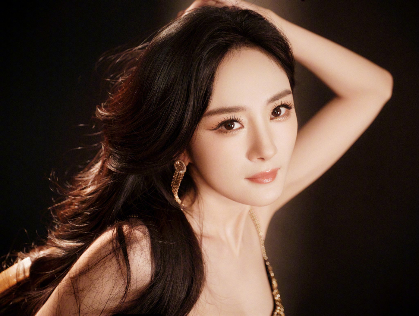 Dương Mịch chờ đợi vinh quang sau 20 năm: Hậu trường cuộc đời diễn vi&ecirc;n - Ảnh 3.