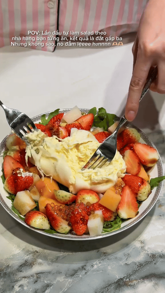 Đỗ H&agrave; bị Viết Vương giật spotlight, đu trend l&agrave;m salad nhưng d&acirc;n mạng chỉ ch&uacute; &yacute; đến điều n&agrave;y- Ảnh 4.