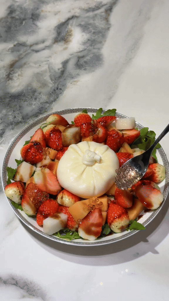 Đỗ H&agrave; bị Viết Vương giật spotlight, đu trend l&agrave;m salad nhưng d&acirc;n mạng chỉ ch&uacute; &yacute; đến điều n&agrave;y- Ảnh 3.