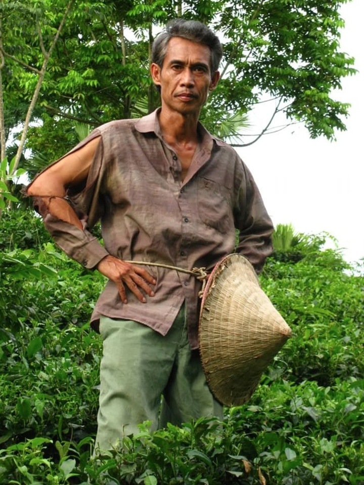 Thi&ecirc;n L&ocirc;i T&aacute;o qu&acirc;n: NSƯT Ph&uacute; Đ&ocirc;n v&agrave; cuộc sống vi&ecirc;n m&atilde;n b&ecirc;n vợ k&eacute;m 25 tuổi - Ảnh 2.