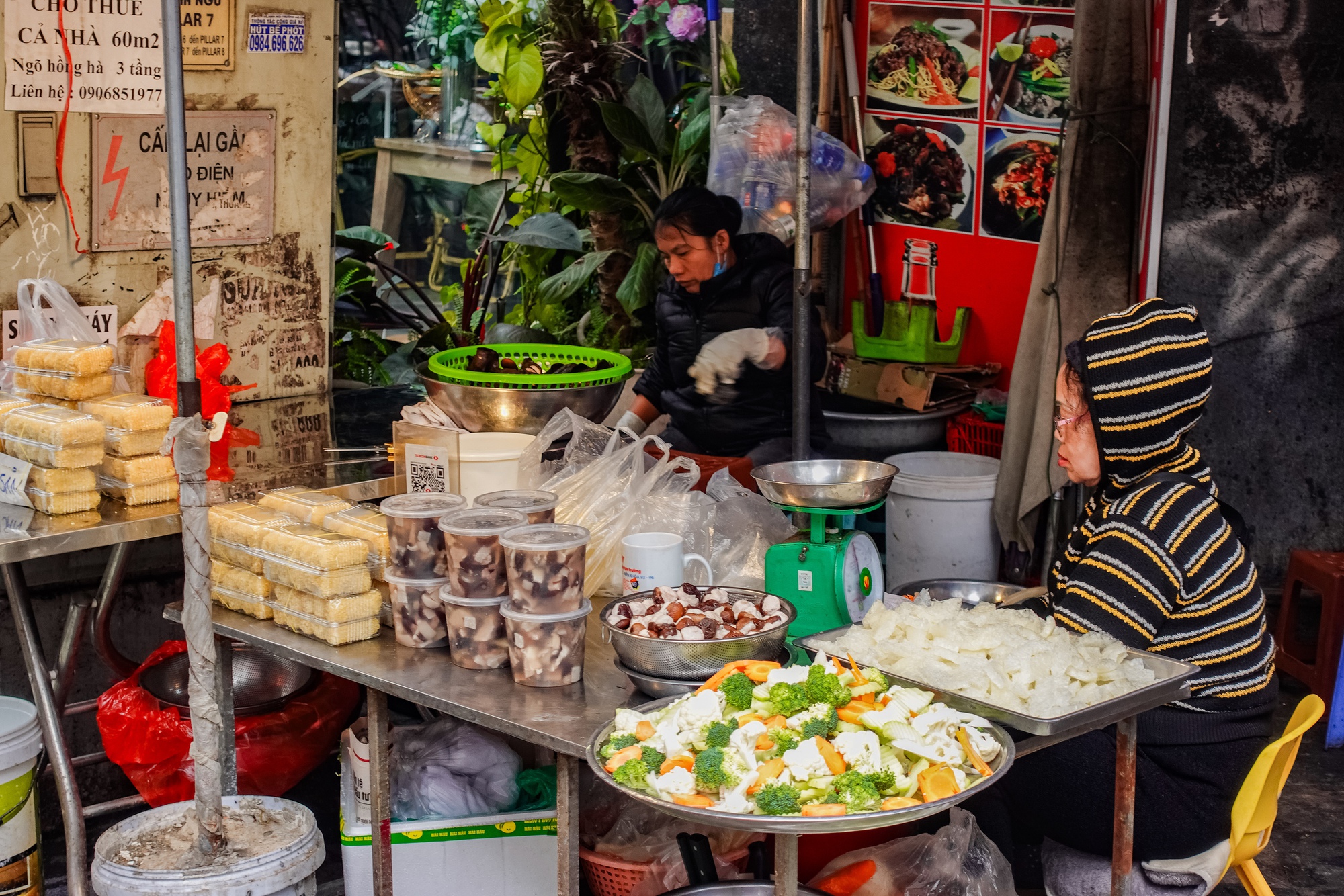 G&agrave; luộc 1 triệu / con tại chợ H&agrave;ng B&egrave; - xu hướng mua sắm c&uacute;ng &ocirc;ng C&ocirc;ng &ocirc;ng T&aacute;o 2026 - Ảnh 16.