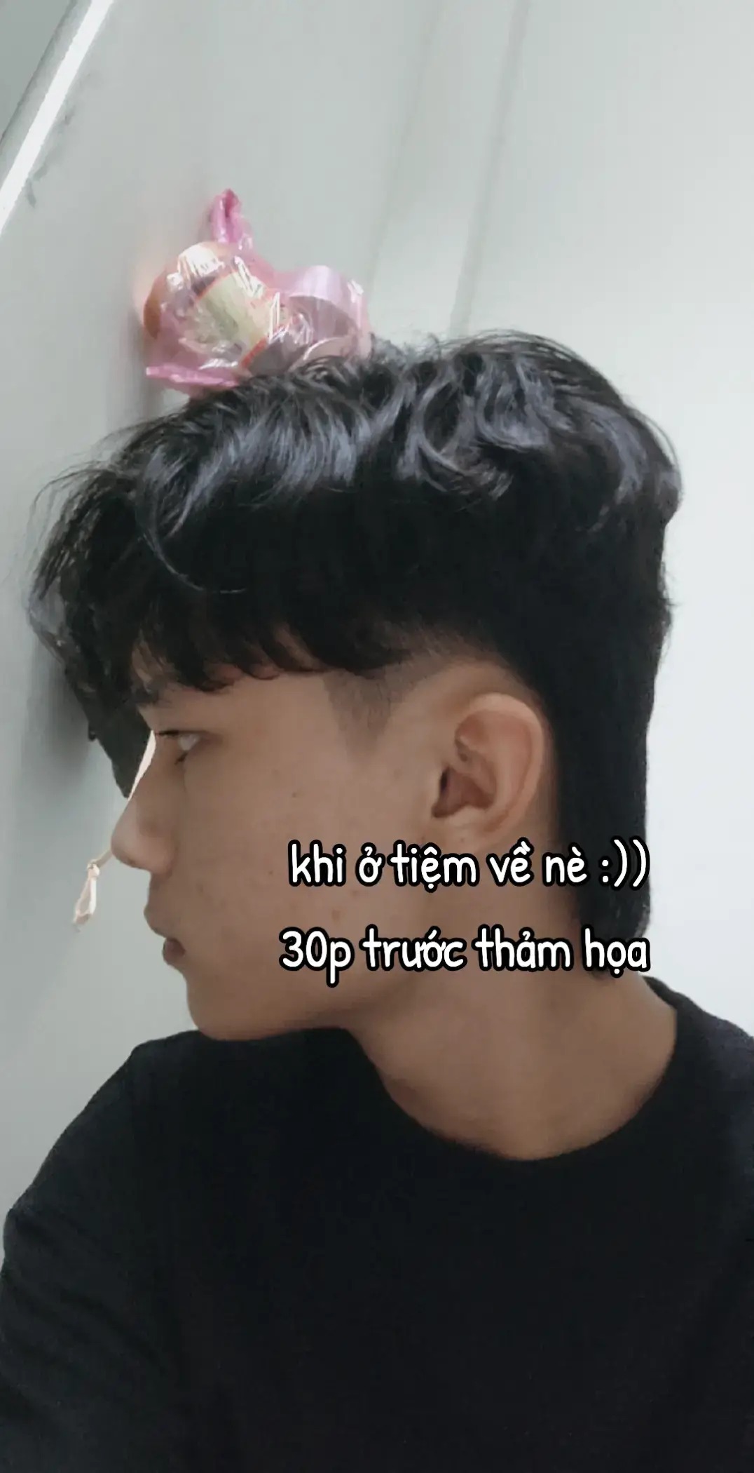 Cận Tết ch&agrave;ng trai đi l&agrave;m t&oacute;c v&agrave; c&aacute;i kết &ldquo;thảm hoạ