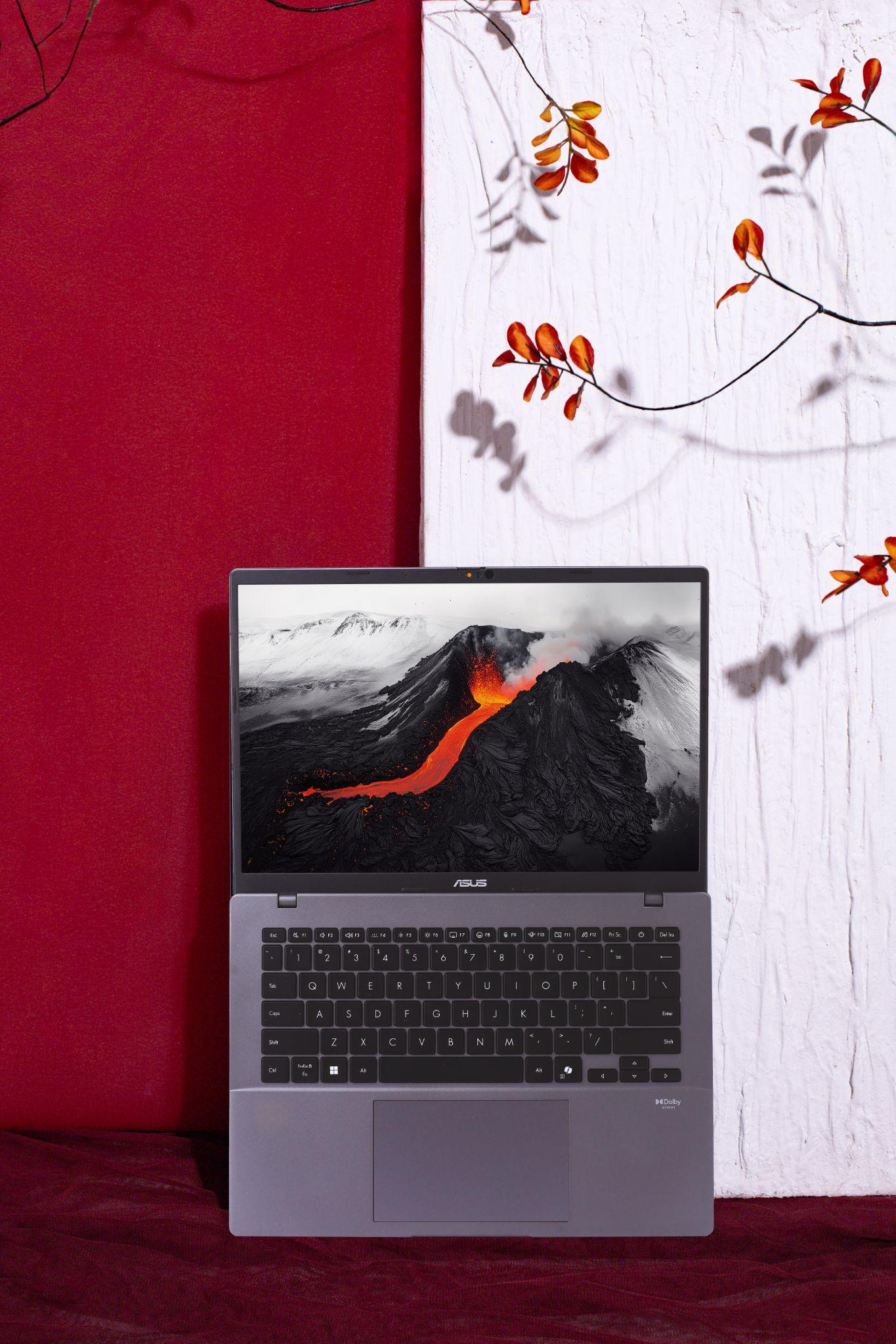 Khi chiếc laptop ph&ugrave; hợp gi&uacute;p chị em tự tin hơn trong t&igrave;nh huống thường ng&agrave;y- Ảnh 5.