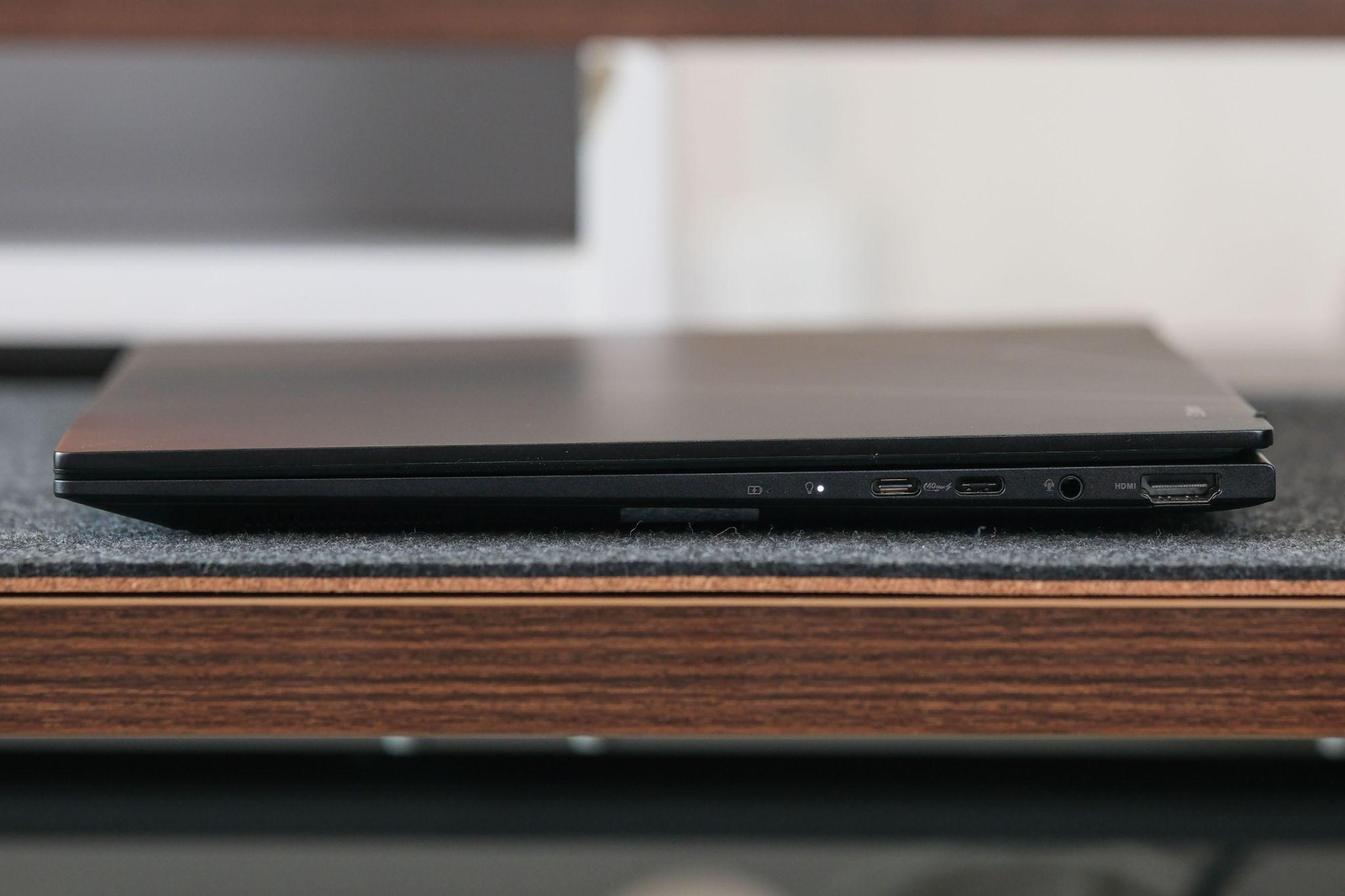 Zenbook 14, mẫu laptop với thiết kế chạm cảm x&uacute;c- Ảnh 6.