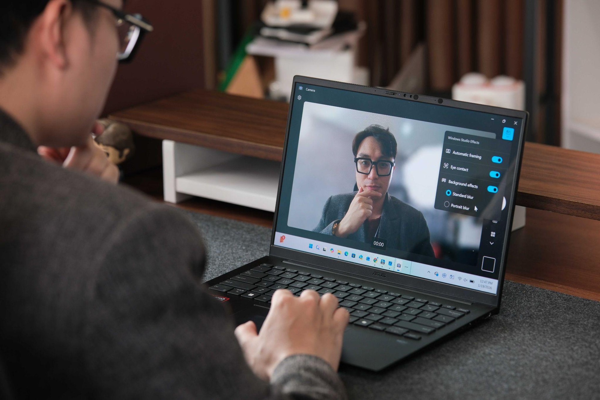 Zenbook 14, mẫu laptop với thiết kế chạm cảm x&uacute;c- Ảnh 7.