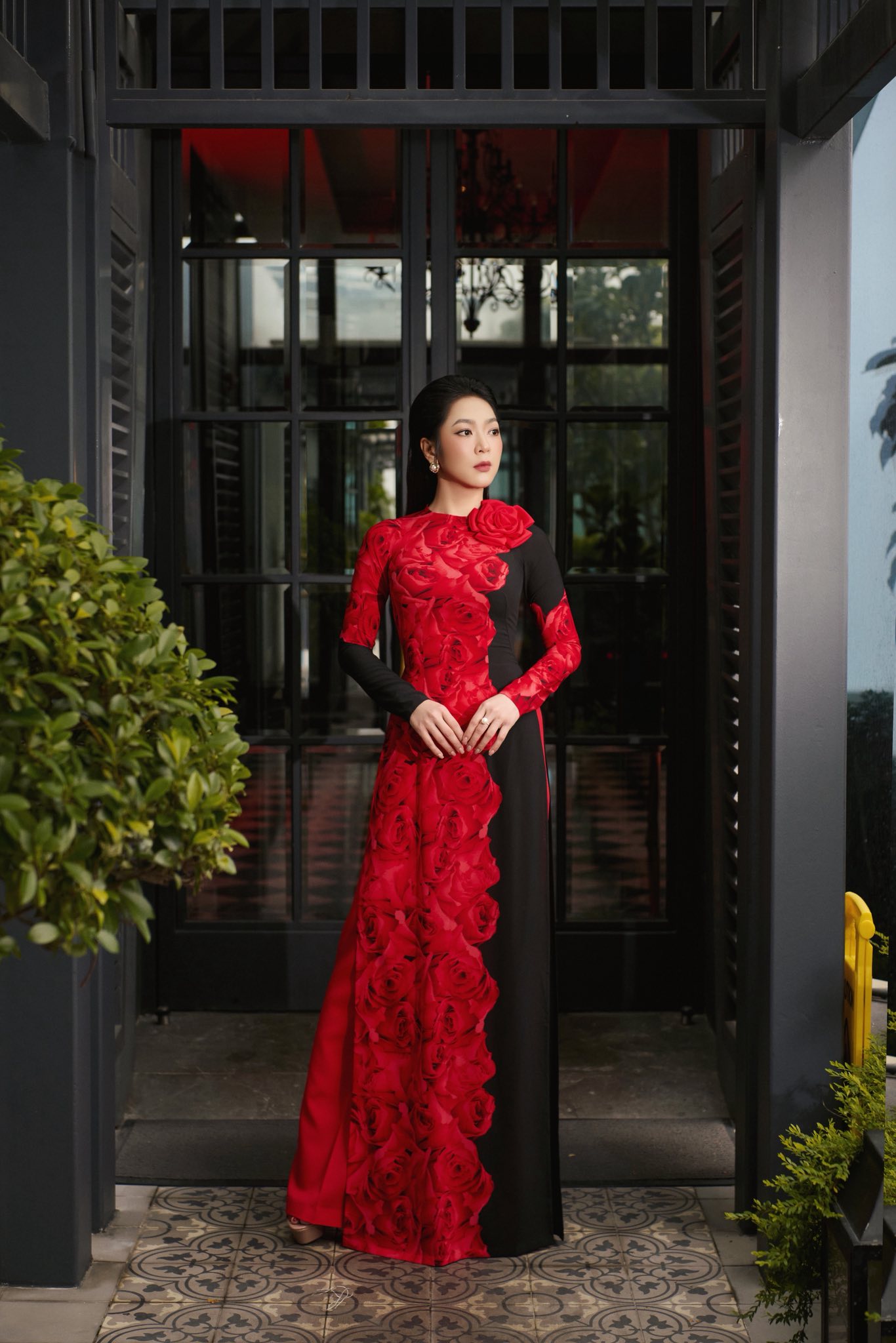 Hà Thanh Xuân xứng danh mỹ nhân không tuổi trong áo dài Tết: Mỗi sáng ngủ dậy đều uống 1 thứ được coi là 