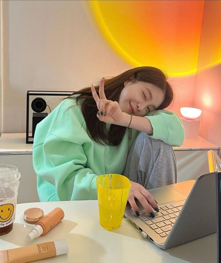 Mãi đến tuổi 40 tôi mới hiểu: Có những thứ càng đắt càng tiết kiệm tiền, và đây là 4 thứ tôi không còn mua rẻ nữa - Ảnh 1.