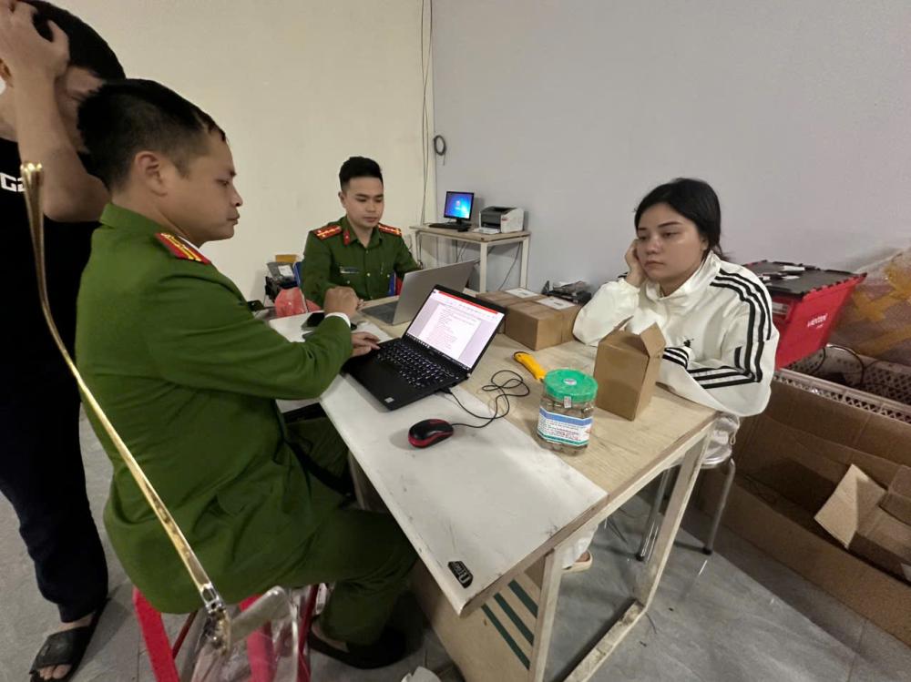 R&uacute;ng động H&agrave; Tĩnh: Ph&aacute; đường d&acirc;y sản xuất thuốc đ&ocirc;ng y tăng c&acirc;n giả 2026 - Ảnh 5.