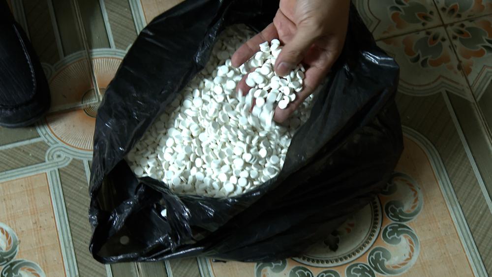 R&uacute;ng động H&agrave; Tĩnh: Ph&aacute; đường d&acirc;y sản xuất thuốc đ&ocirc;ng y tăng c&acirc;n giả 2026 - Ảnh 8.