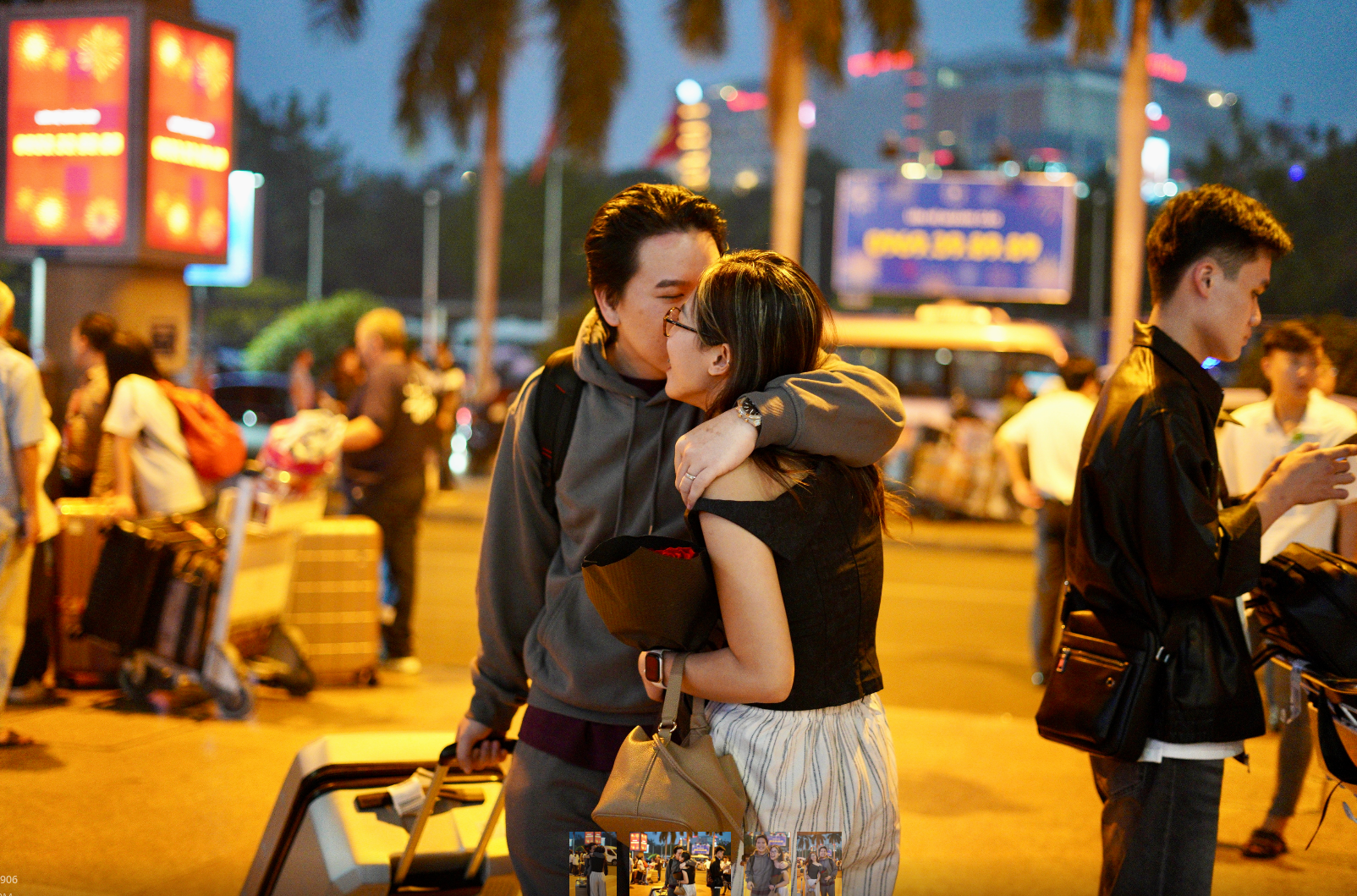 27 tiếng bay chỉ để &ocirc;m nhau một c&aacute;i: S&acirc;n bay T&acirc;n Sơn Nhất nghẹn ng&agrave;o ng&agrave;y đ&oacute;n người th&acirc;n về ăn Tết- Ảnh 8.