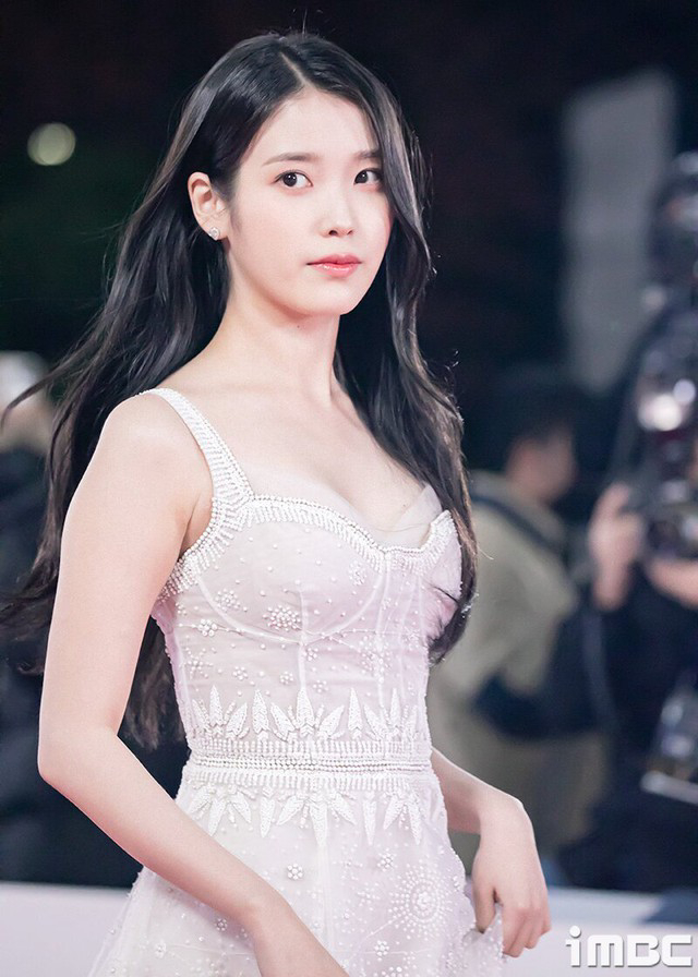 iu-2-17708705069061026896297-1770887125067-1770887125267926925230.jpg