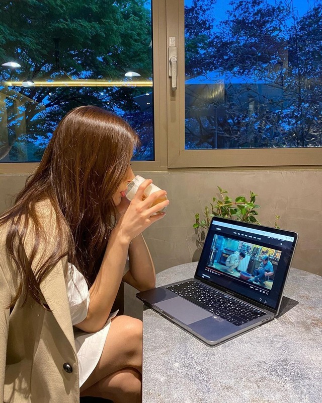 Lương 20 triệu/th&aacute;ng c&oacute; thực sự n&ecirc;n mua v&agrave;ng?- Ảnh 1.