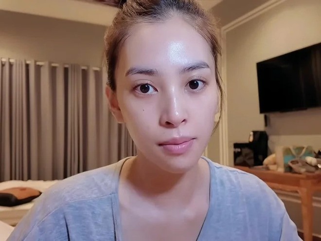 Mặt mộc của Tiểu Vy đẹp hơn cả khi trang điểm, duy nhất 1 khuyết điểm như người thường- Ảnh 6.