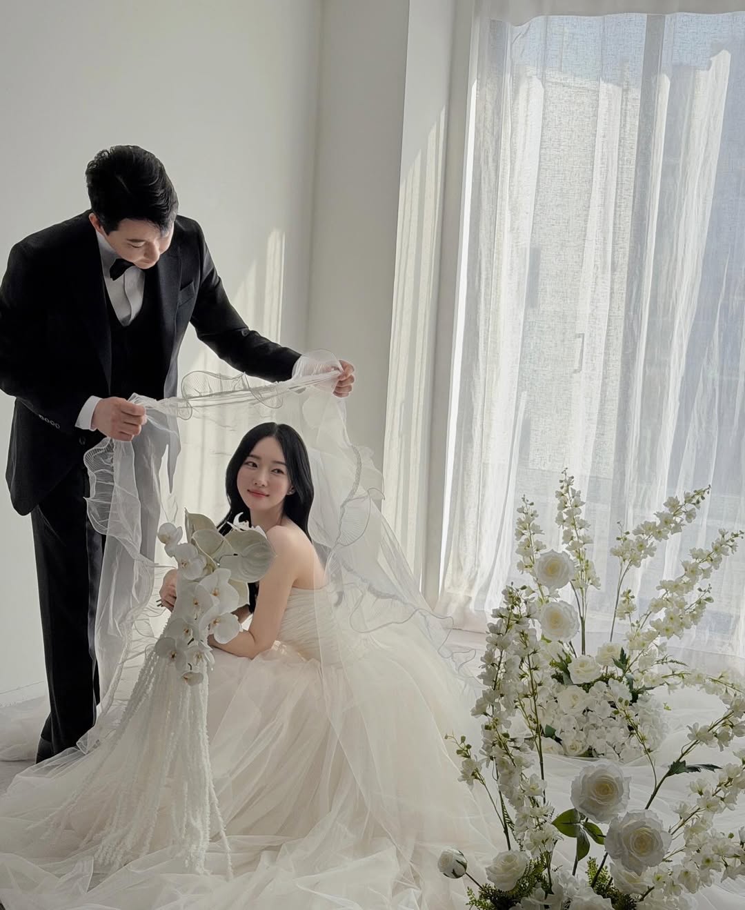 Kim Yu Ji kết hôn bất ngờ vào Valentine khiến MXH xôn xao trong năm 2026 - Ảnh 2. Kim Yu Ji kết hôn bất ngờ vào Valentine khiến MXH xôn xao trong năm 2026 - Ảnh 2.