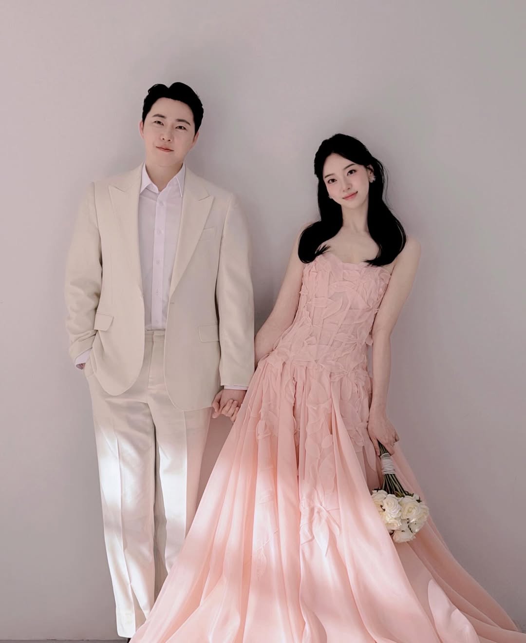 Kim Yu Ji kết hôn bất ngờ vào Valentine khiến MXH xôn xao trong năm 2026 - Ảnh 1. Kim Yu Ji kết hôn bất ngờ vào Valentine khiến MXH xôn xao trong năm 2026 - Ảnh 1.