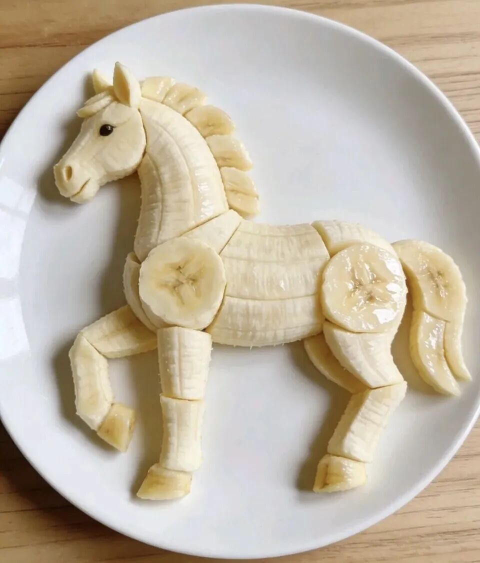 Đĩa tr&aacute;i c&acirc;y h&igrave;nh ngựa t&agrave;i lộc cho năm mới B&iacute;nh Ngọ 2026 th&ecirc;m phần rực rỡ - Ảnh 2.