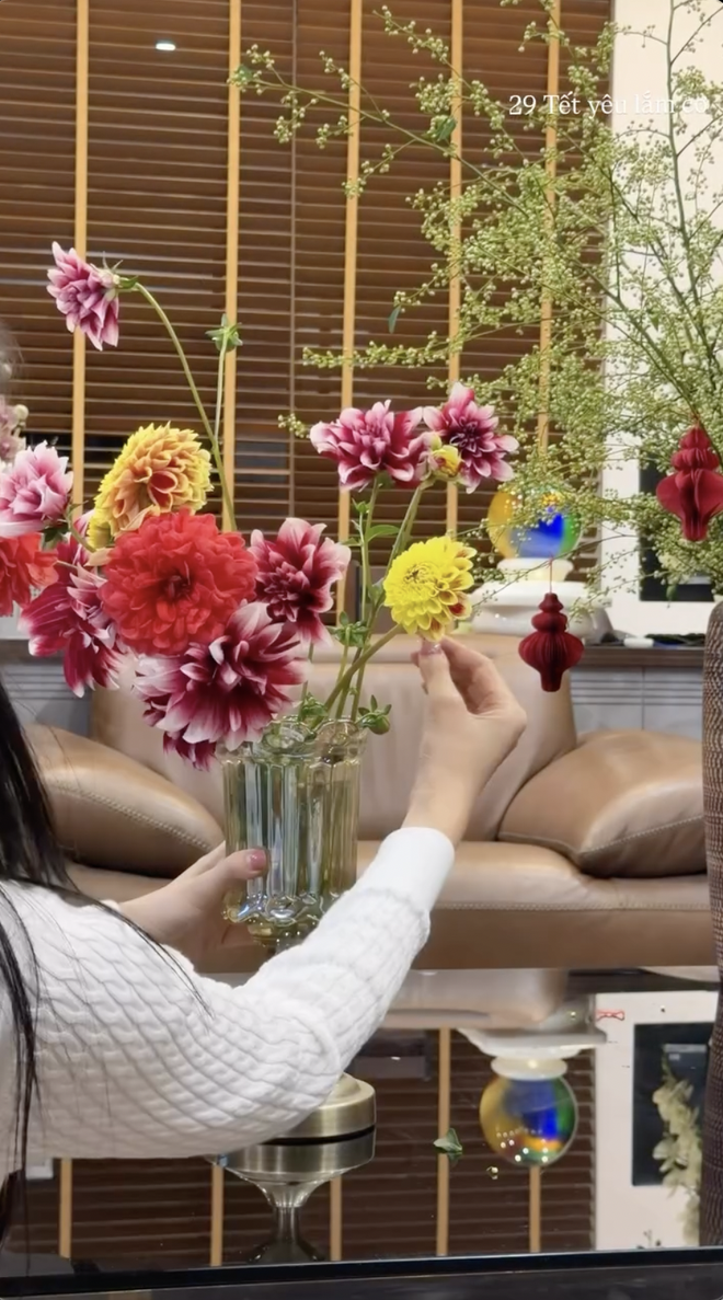 Đường đua hoa Tết của c&aacute;c &ldquo;ph&uacute; b&agrave;&rdquo; - Ảnh 14.