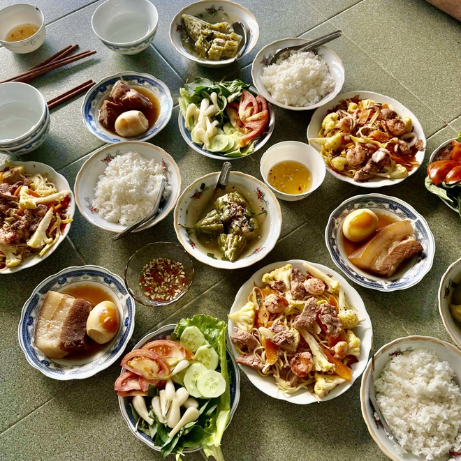 29 Tết, loạt si&ecirc;u phẩm cơm tất ni&ecirc;n tr&igrave;nh l&agrave;ng: H&agrave; Tĩnh c&uacute;ng mực, Hải Ph&ograve;ng c&oacute; chả rươi- Ảnh 19.