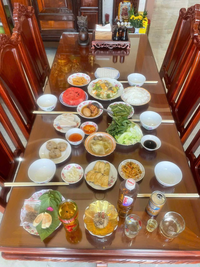 29 Tết, loạt si&ecirc;u phẩm cơm tất ni&ecirc;n tr&igrave;nh l&agrave;ng: H&agrave; Tĩnh c&uacute;ng mực, Hải Ph&ograve;ng c&oacute; chả rươi- Ảnh 10.