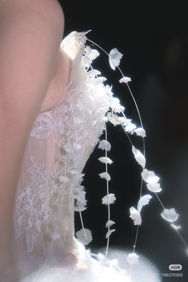 &ldquo;M&atilde;&rdquo; Đ&aacute;o Th&agrave;nh C&ocirc;ng: Thời trang Việt Nam đang phi nước đại tr&ecirc;n những đại lộ lớn nhất thế giới- Ảnh 11.