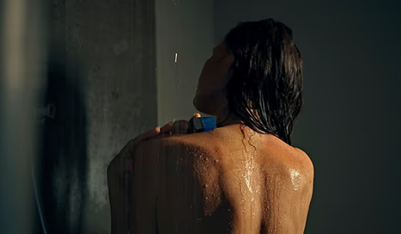 1 th&oacute;i quen tắm được giới khoa học ủng hộ v&igrave; c&oacute; thể cải thiện giấc ngủ, người Việt nghe vừa lạ vừa quen - Ảnh 1.