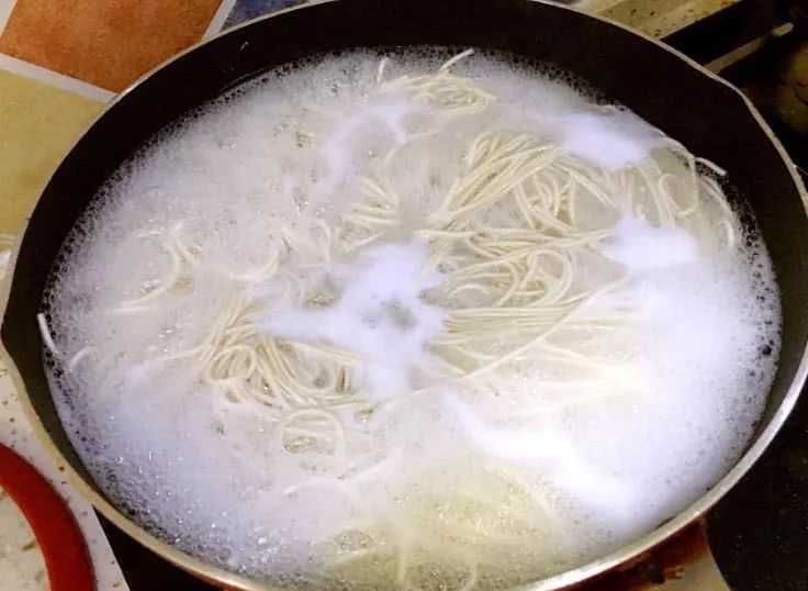 Mùng 2 Tết ngon miệng với 3 công thức nấu mì may mắn cho năm mới 2026 - Ảnh 19. Mùng 2 Tết ngon miệng với 3 công thức nấu mì may mắn cho năm mới 2026 - Ảnh 19.