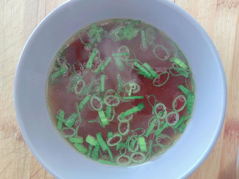 Mùng 2 Tết ngon miệng với 3 công thức nấu mì may mắn cho năm mới 2026 - Ảnh 9. Mùng 2 Tết ngon miệng với 3 công thức nấu mì may mắn cho năm mới 2026 - Ảnh 9.