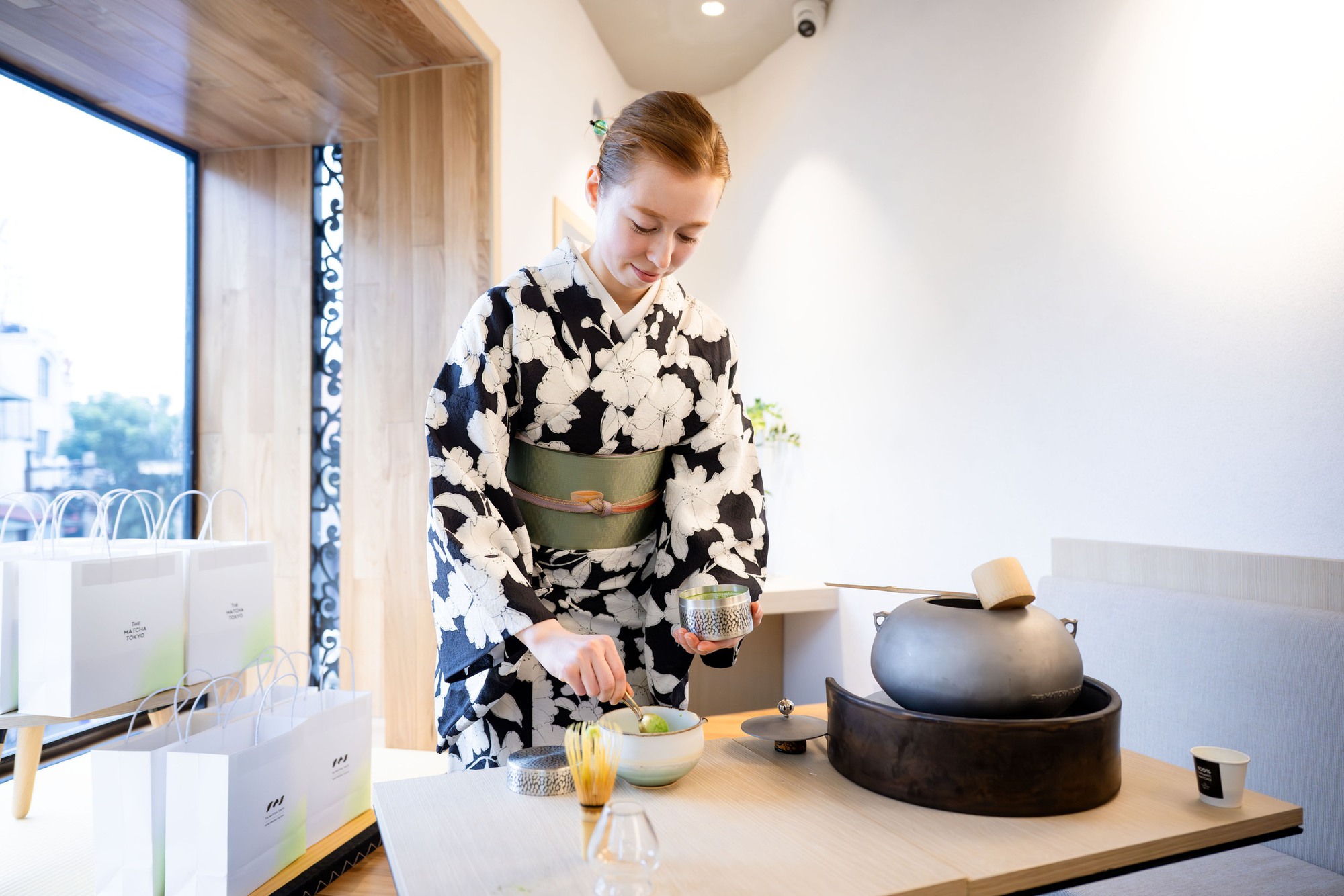 Gặp đại sứ THE MATCHA TOKYO giữa H&agrave; Nội: &ldquo;Chỉ 10 ph&uacute;t uống tr&agrave; cũng ảnh hưởng đến mức độ căng thẳng cả một ng&agrave;y&rdquo;- Ảnh 1.