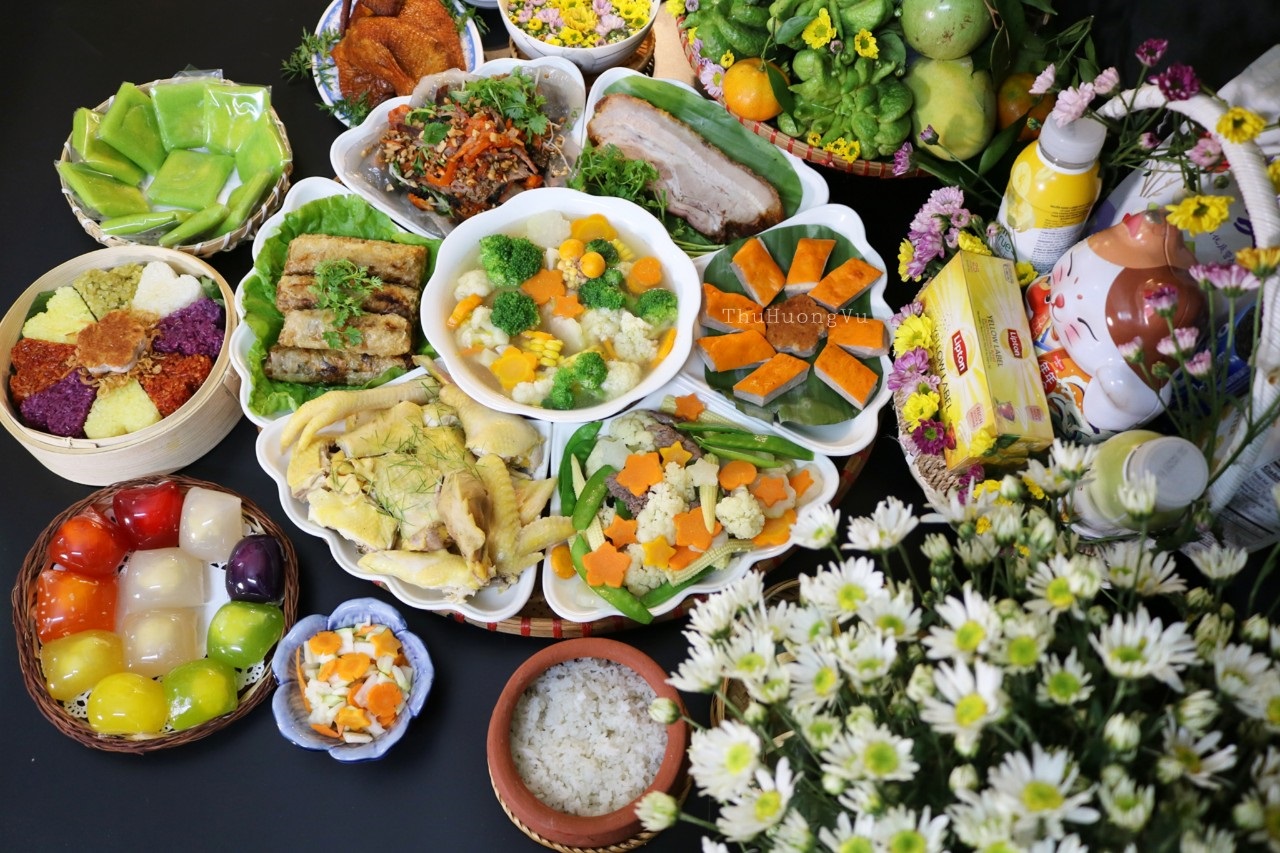 Phụ nữ sau 40: Ăn Tết sao để &ldquo;hồi xu&acirc;n&rdquo; v&oacute;c d&aacute;ng, kh&ocirc;ng t&iacute;ch mỡ, kh&ocirc;ng mất cơ? - Ảnh 2.