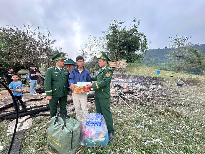 Hỏa hoạn thi&ecirc;u rụi nh&agrave; ở Đakr&ocirc;ng ng&agrave;y m&ugrave;ng 2 Tết 2026 - Ảnh 3.