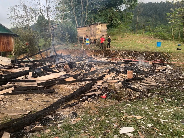 Hỏa hoạn thi&ecirc;u rụi nh&agrave; ở Đakr&ocirc;ng ng&agrave;y m&ugrave;ng 2 Tết 2026 - Ảnh 1.